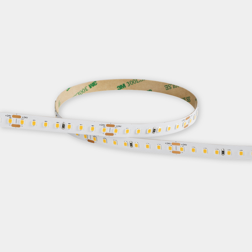 91-7932-00-00<br>On<br>Bandeaux à LED 72W 2700K